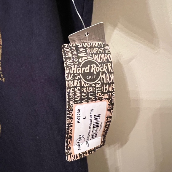 Hard Rock Cafe T-shirt - Picture 5 of 6